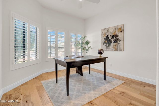 5715 E BEVERLY Lane, Scottsdale, AZ 85254