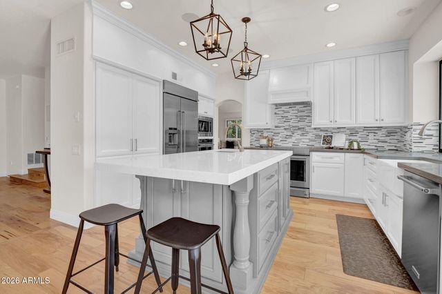 5715 E BEVERLY Lane, Scottsdale, AZ 85254