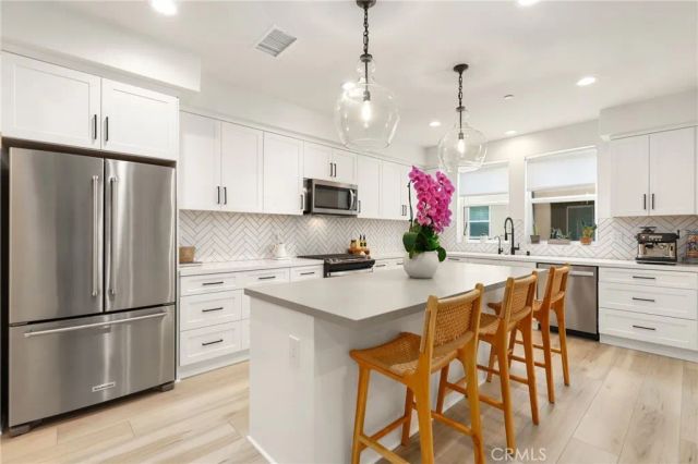 55 Sanctuary Lane, Mission Viejo, CA 92692