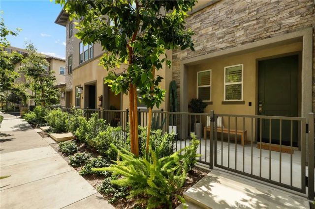 55 Sanctuary Lane, Mission Viejo, CA 92692