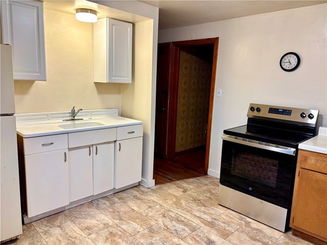 416 Penn Vista Dr, Penn Hills, PA 15235