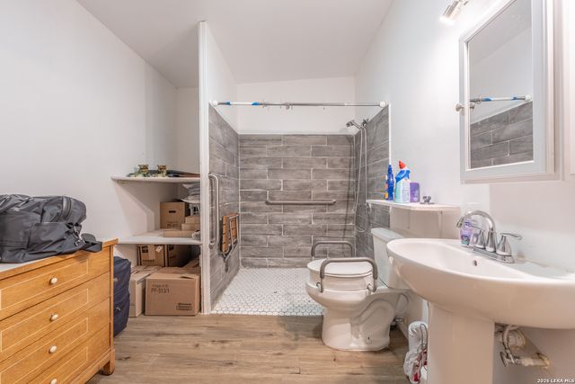 2519 Spur Dr, San Antonio, TX 78227
