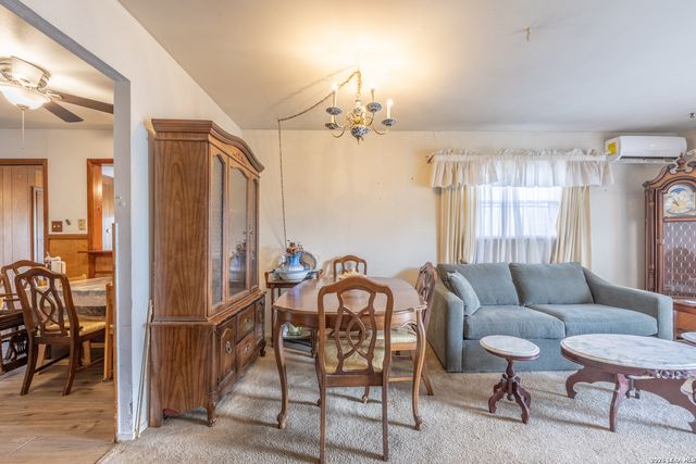 2519 Spur Dr, San Antonio, TX 78227