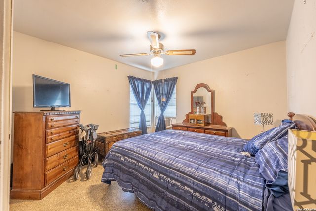 2519 Spur Dr, San Antonio, TX 78227