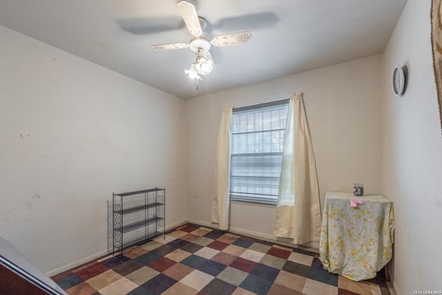 2519 Spur Dr, San Antonio, TX 78227