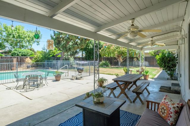 654 W Celeste, Fresno, CA 93704