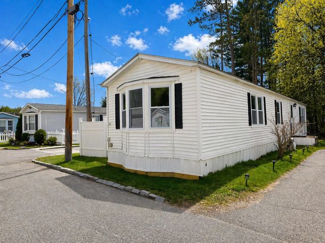 55 Thistle Way, Manchester, NH 03109