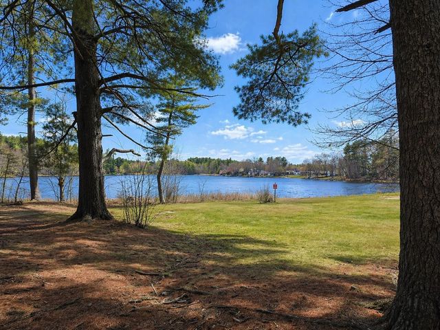 55 Thistle Way, Manchester, NH 03109