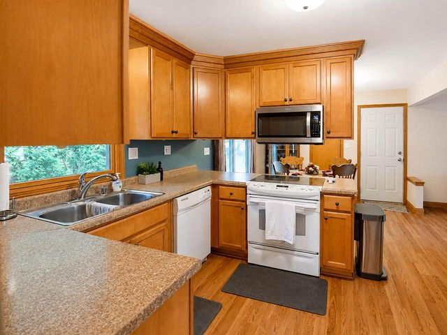 N84W18027 Menomonee AVENUE, Menomonee Falls, WI 53051