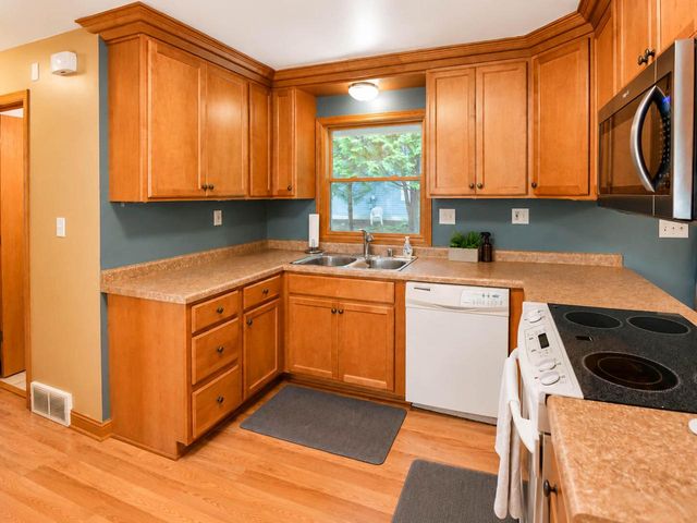 N84W18027 Menomonee AVENUE, Menomonee Falls, WI 53051