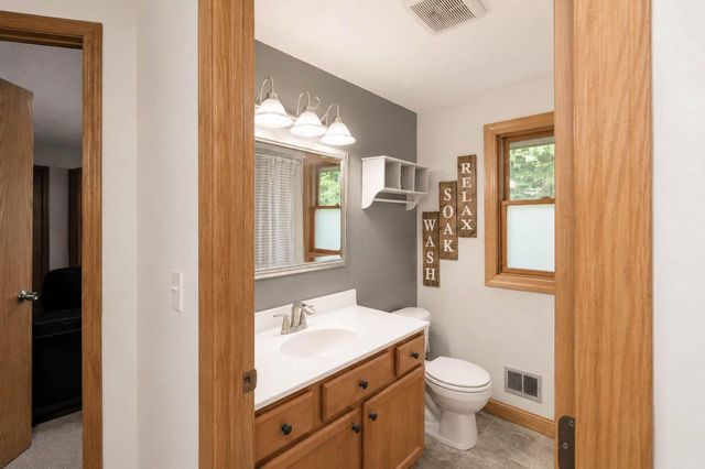 N84W18027 Menomonee AVENUE, Menomonee Falls, WI 53051