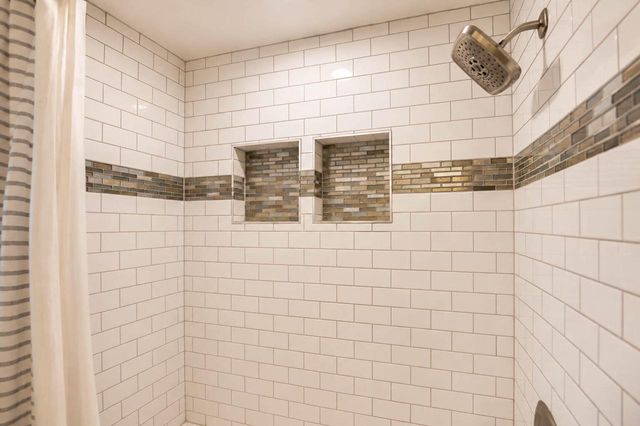 N84W18027 Menomonee AVENUE, Menomonee Falls, WI 53051