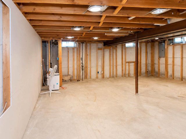 N84W18027 Menomonee AVENUE, Menomonee Falls, WI 53051