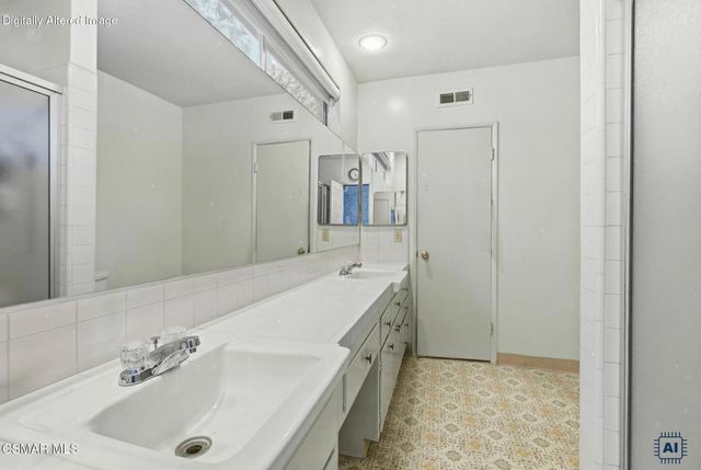 4500 Jasmine Avenue, Culver City, CA 90232