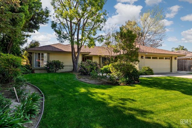 9413 Laurel Oak Way, Bakersfield, CA 93311