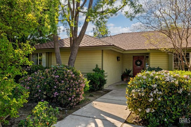 9413 Laurel Oak Way, Bakersfield, CA 93311