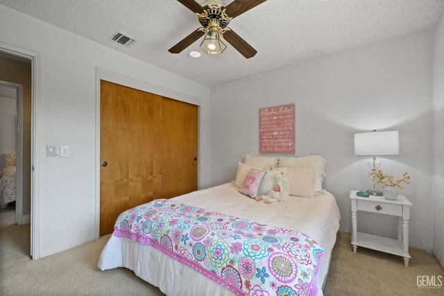 9413 Laurel Oak Way, Bakersfield, CA 93311