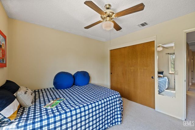 9413 Laurel Oak Way, Bakersfield, CA 93311