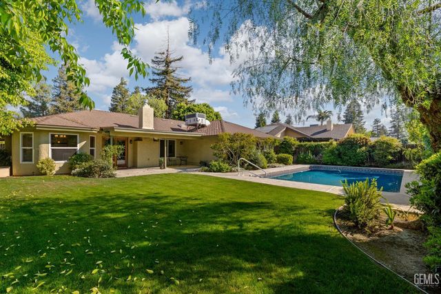 9413 Laurel Oak Way, Bakersfield, CA 93311