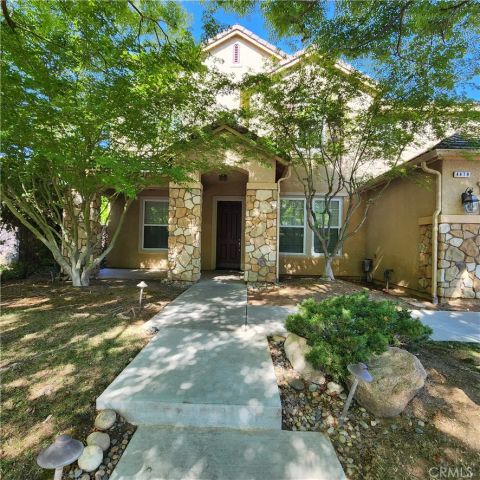 4479 N Emerald Peak Drive, Clovis, CA 93619