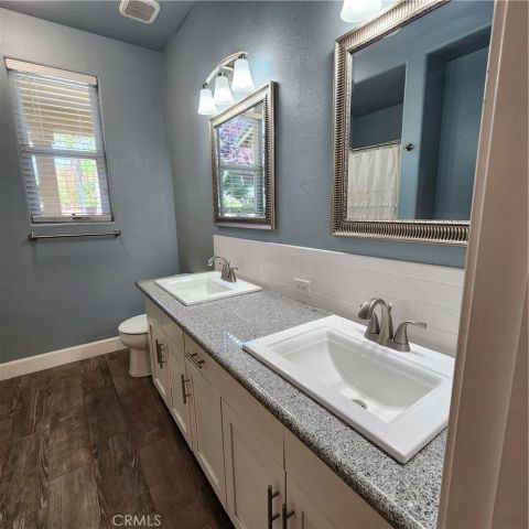 4479 N Emerald Peak Drive, Clovis, CA 93619