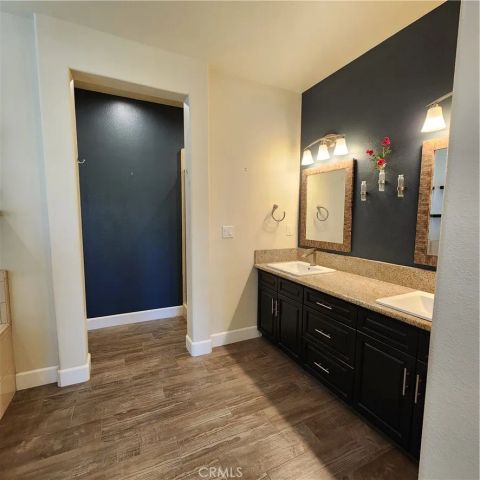 4479 N Emerald Peak Drive, Clovis, CA 93619