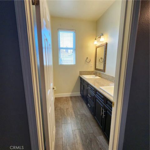 4479 N Emerald Peak Drive, Clovis, CA 93619