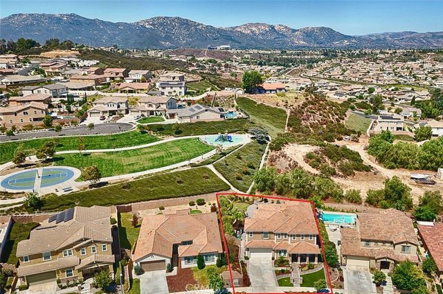 45659 Bassett, Temecula, CA 92592