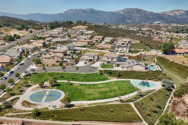 45659 Bassett, Temecula, CA 92592
