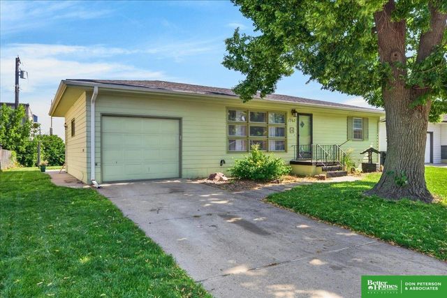 1762 Austin Lane, Fremont, NE 68025