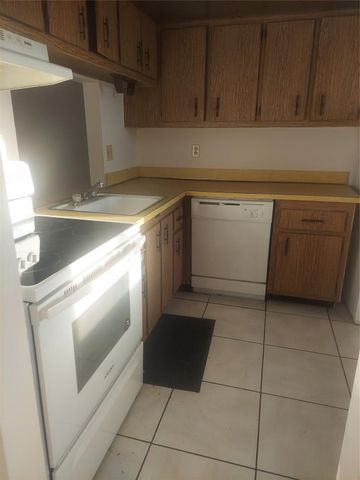 2800 NW 56th Avenue G-301, Lauderhill, FL 33313