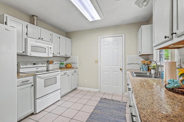 104 Kings Court, Goose Creek, SC 29445