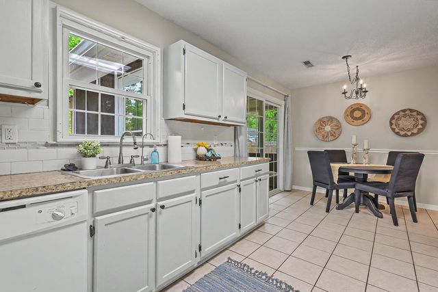 104 Kings Court, Goose Creek, SC 29445