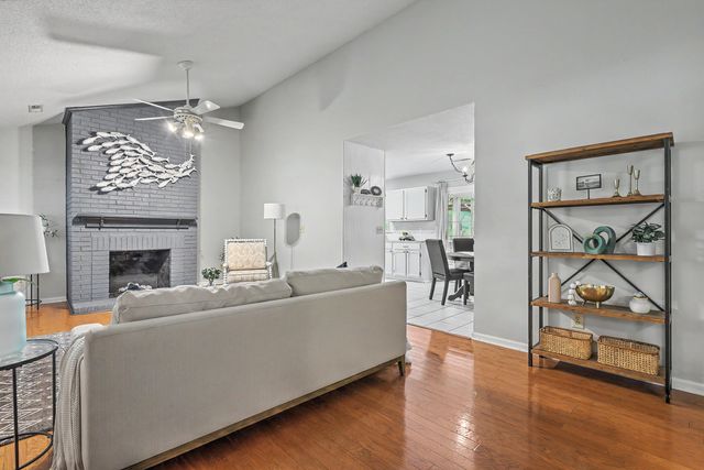 104 Kings Court, Goose Creek, SC 29445