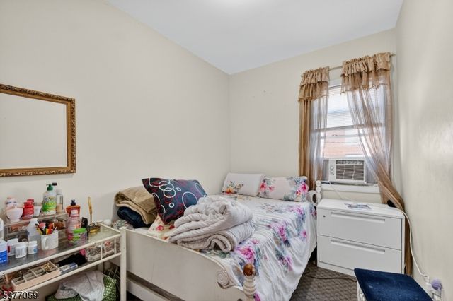 98 W 49Th St, Bayonne City, NJ 07002