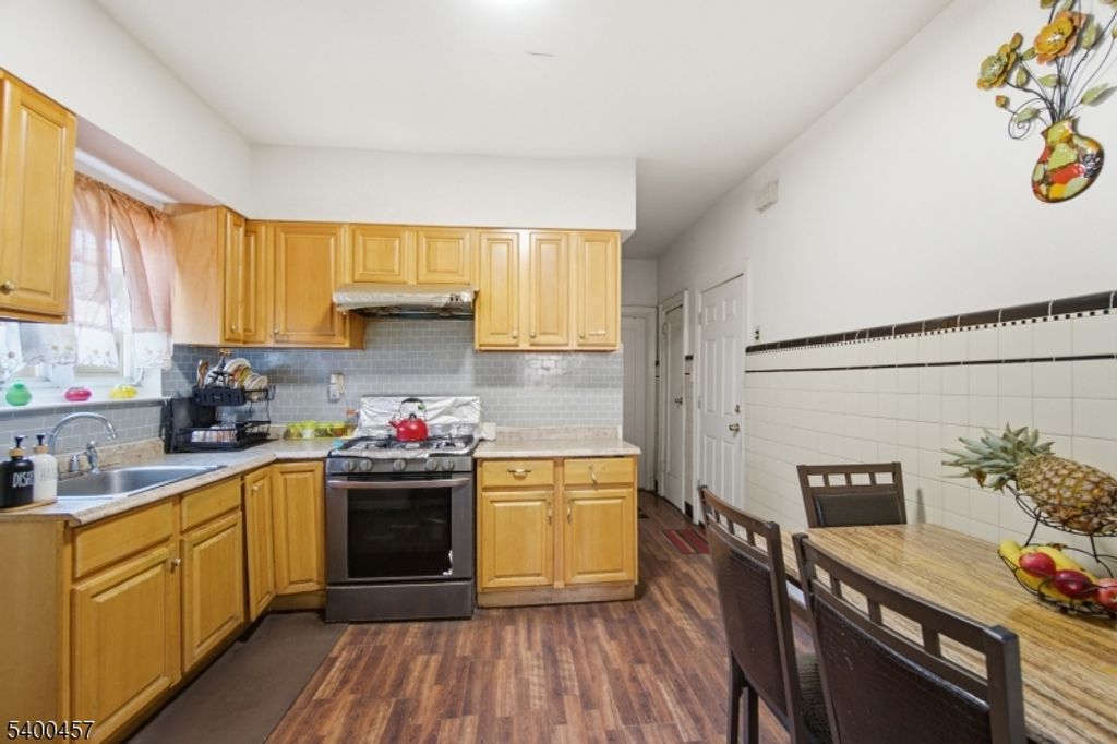 98 W 49Th St, Bayonne City, NJ 07002 — photo 5