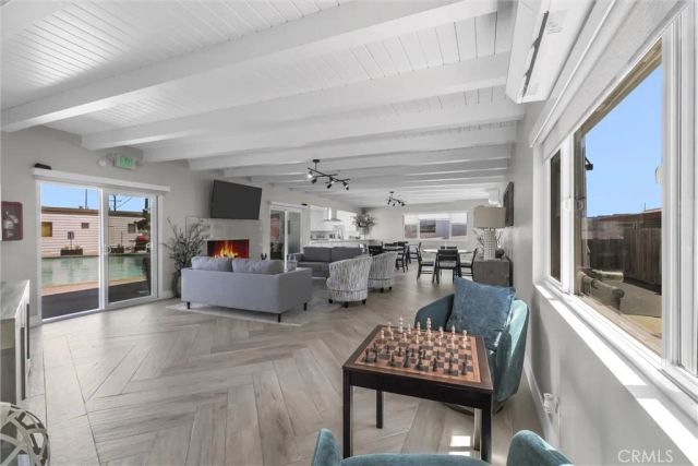 18801 Hawthorne 58, Hawthorne, CA 90504