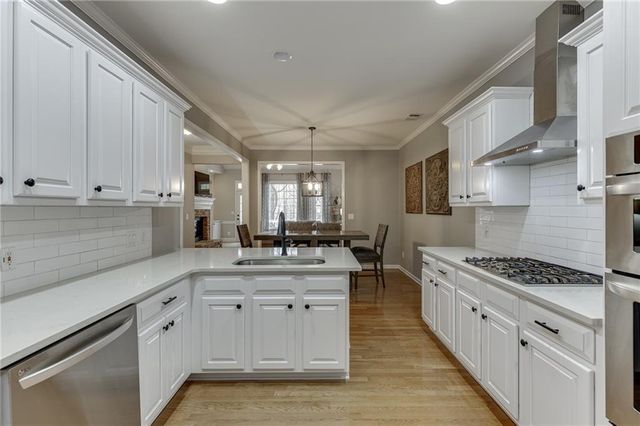 5751 Community Lane, Hoschton, GA 30548