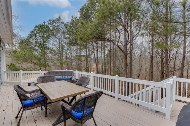 5751 Community Lane, Hoschton, GA 30548