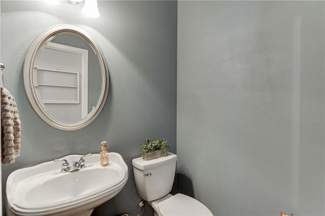 5751 Community Lane, Hoschton, GA 30548