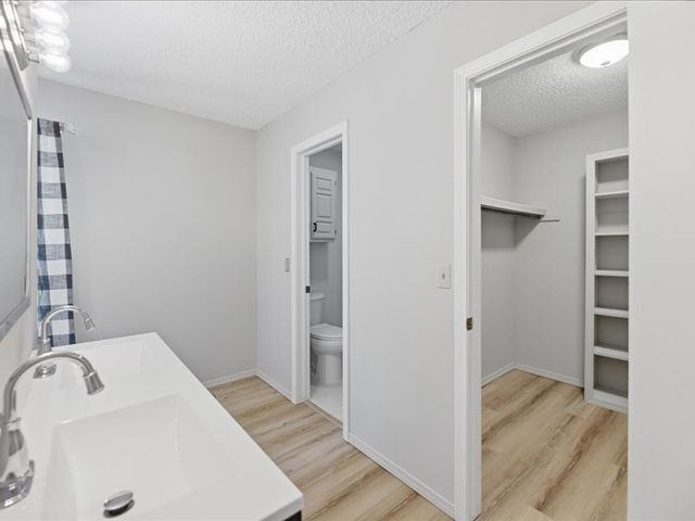 9225 S 91st East Avenue, Tulsa, OK 74133