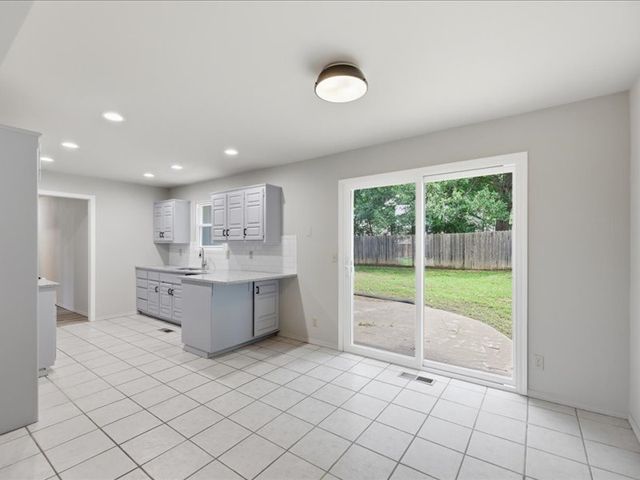 9225 S 91st East Avenue, Tulsa, OK 74133