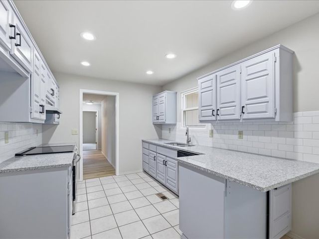 9225 S 91st East Avenue, Tulsa, OK 74133