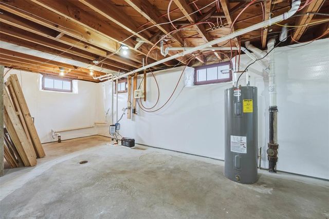 712 W Elm Street, Chippewa Falls, WI 54729