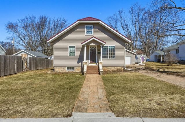 712 W Elm Street, Chippewa Falls, WI 54729