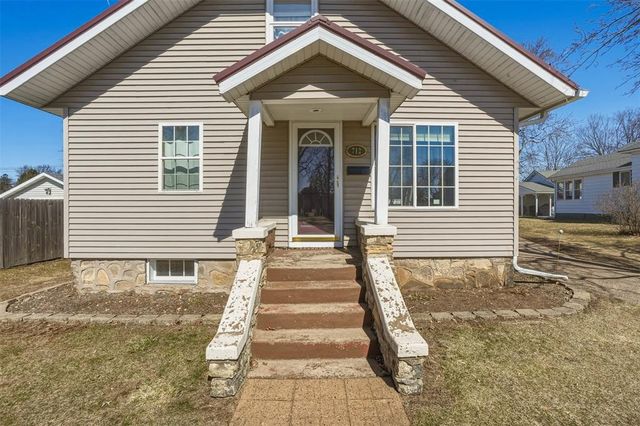 712 W Elm Street, Chippewa Falls, WI 54729