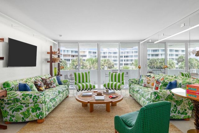 2773 S Ocean Boulevard 209, Palm Beach, FL 33480