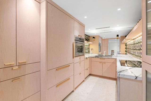 2773 S Ocean Boulevard 209, Palm Beach, FL 33480