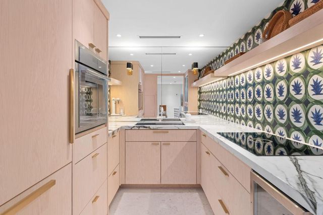 2773 S Ocean Boulevard 209, Palm Beach, FL 33480