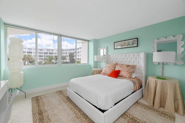 2773 S Ocean Boulevard 209, Palm Beach, FL 33480